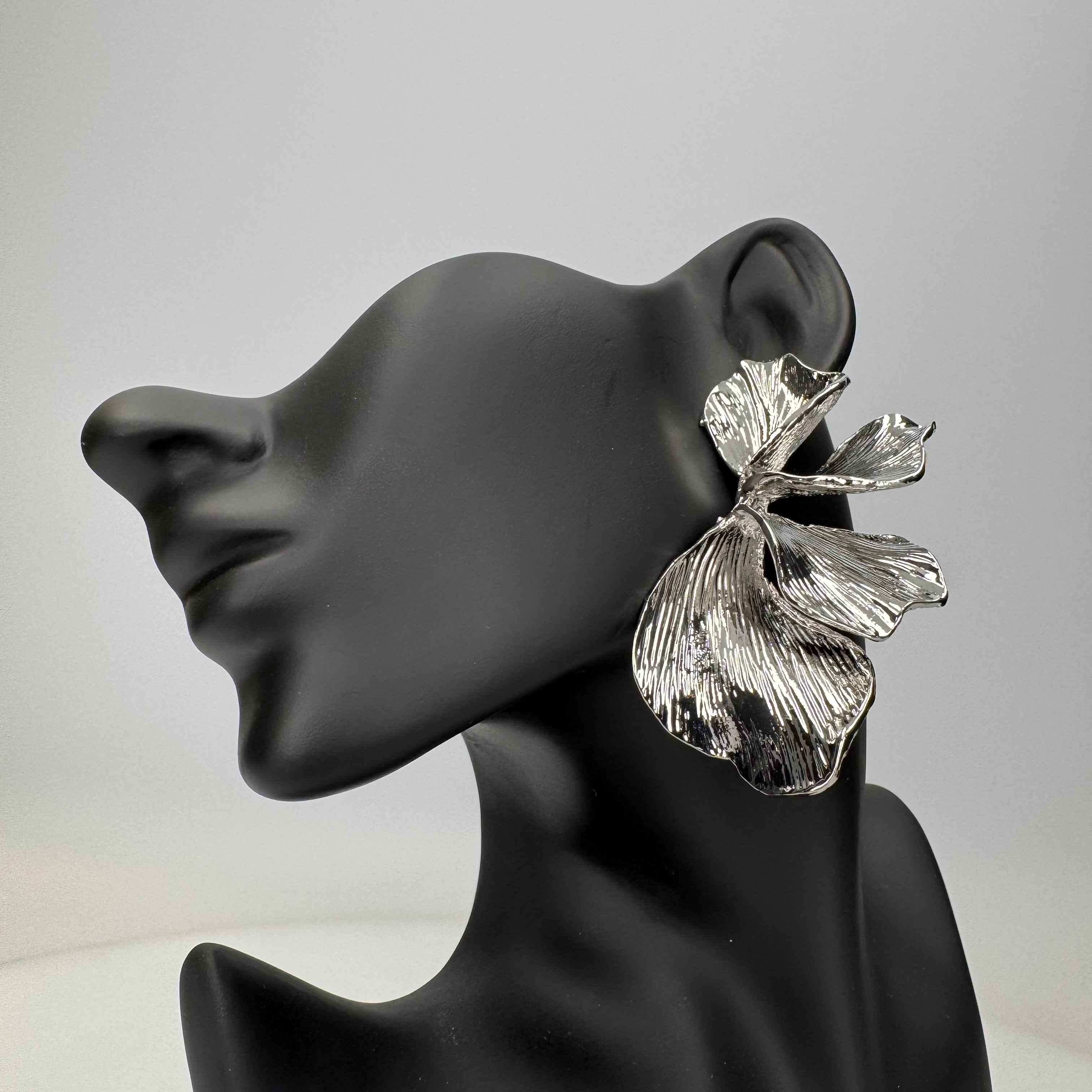 Orecchini pieni Mezzo Fiore