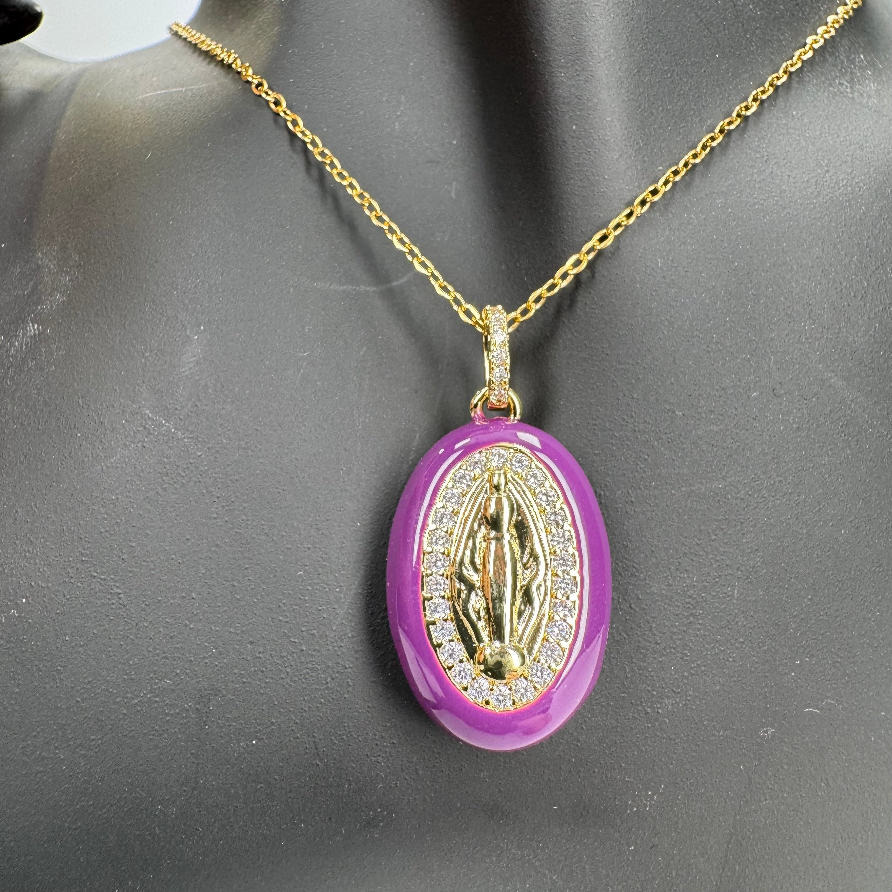 Collana Madonnina in Resina
