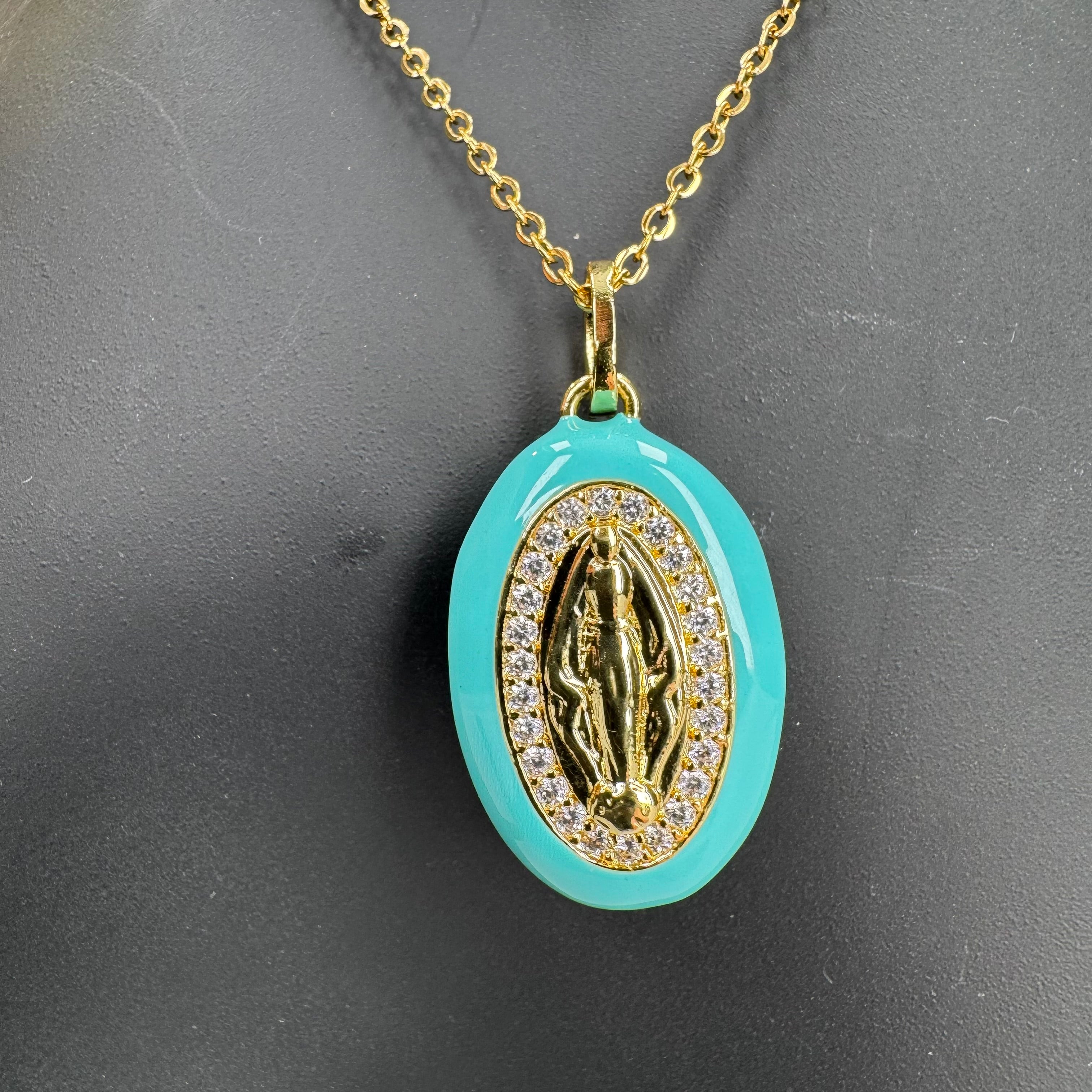 Collana Madonnina in Resina