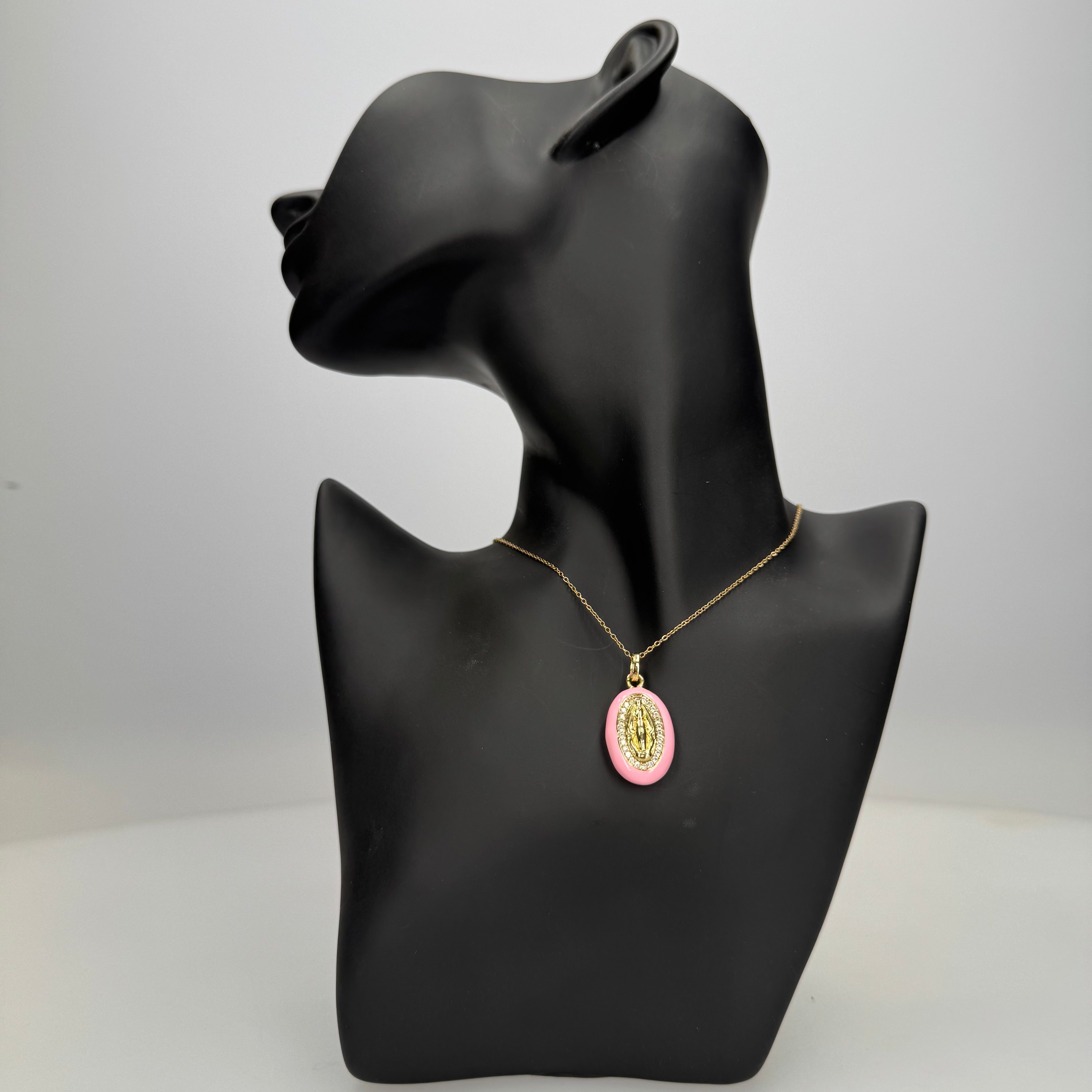 Collana Madonnina in Resina