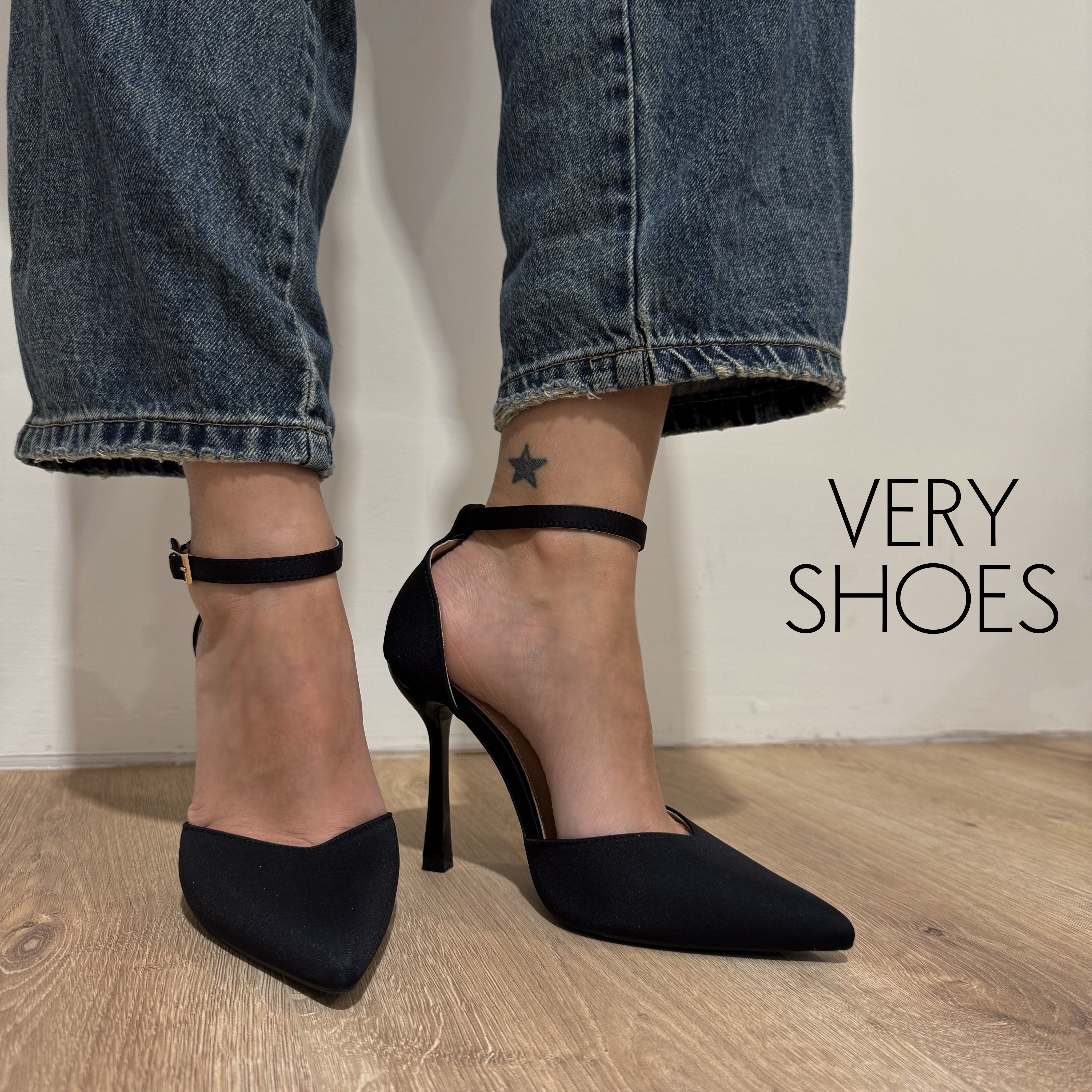 Denise Décolleté Donna