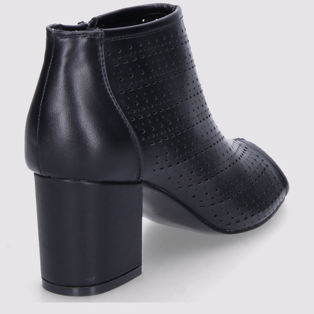 Tarsilla Tronchetto Donna
