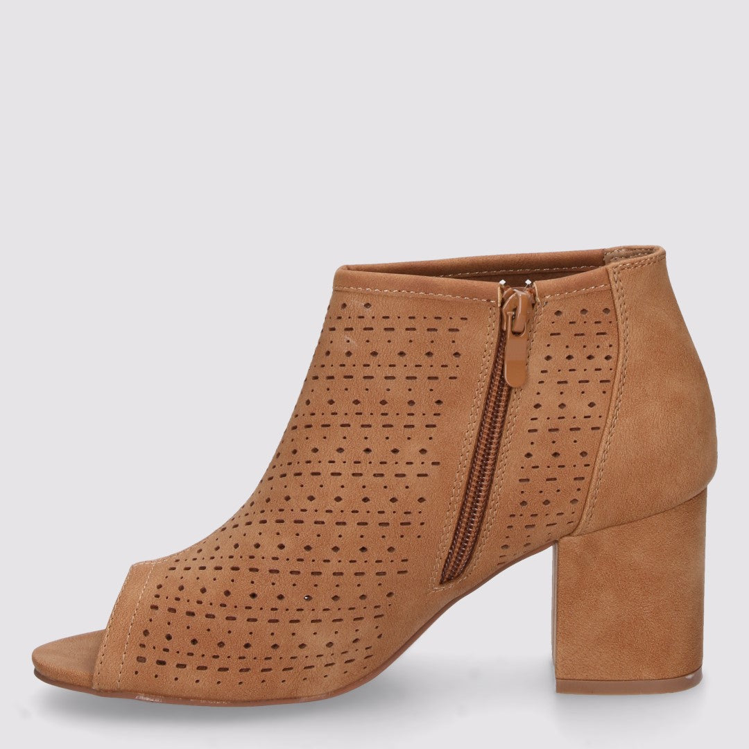 Tarsilla Tronchetto Donna