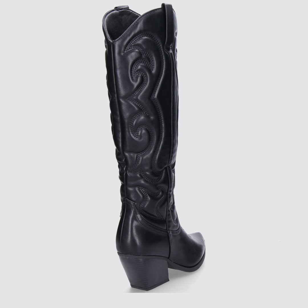 Clelia Stivale Donna