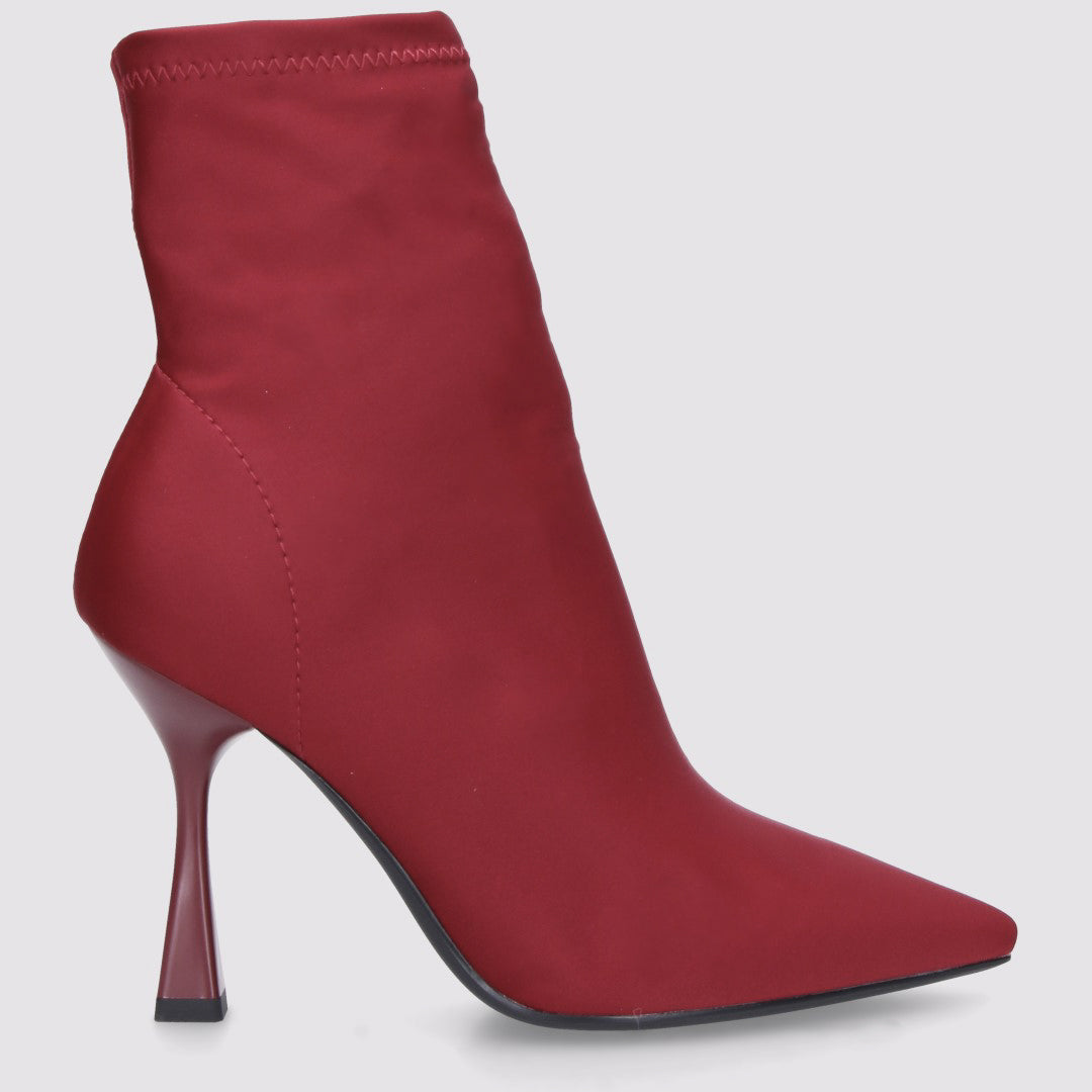 Ilenia Tronchetto Donna