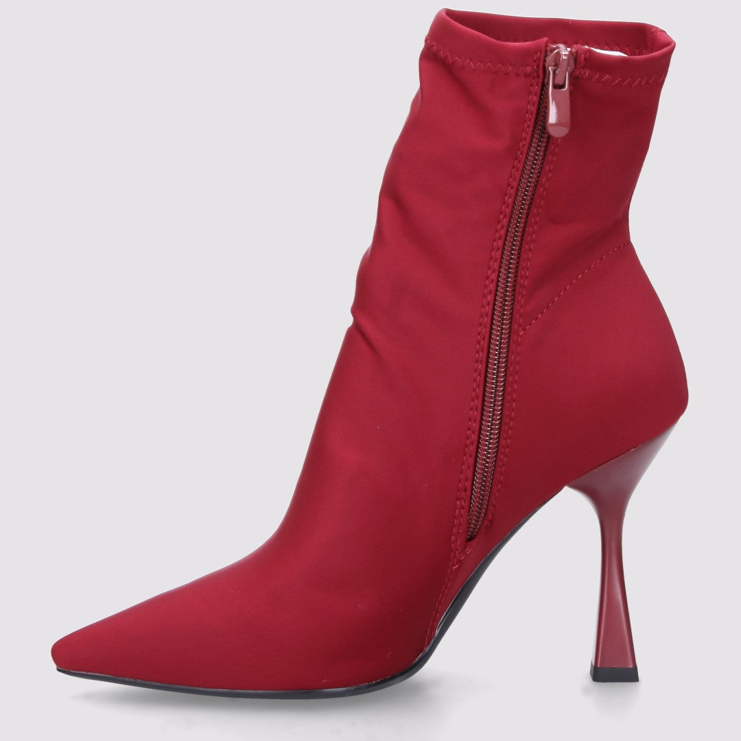 Ilenia Tronchetto Donna