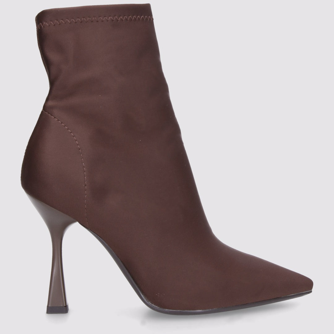 Ilenia Tronchetto Donna