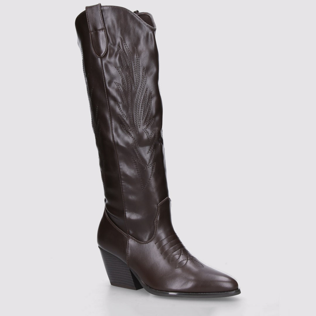 Claudia Stivale Donna