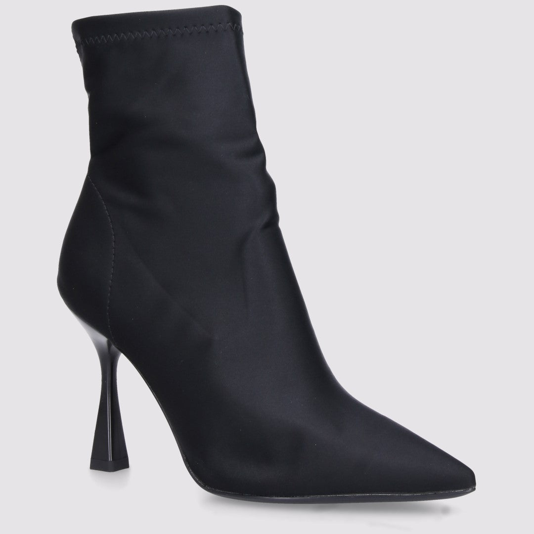 Ilenia Tronchetto Donna