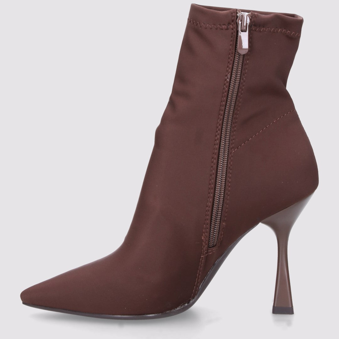 Ilenia Tronchetto Donna