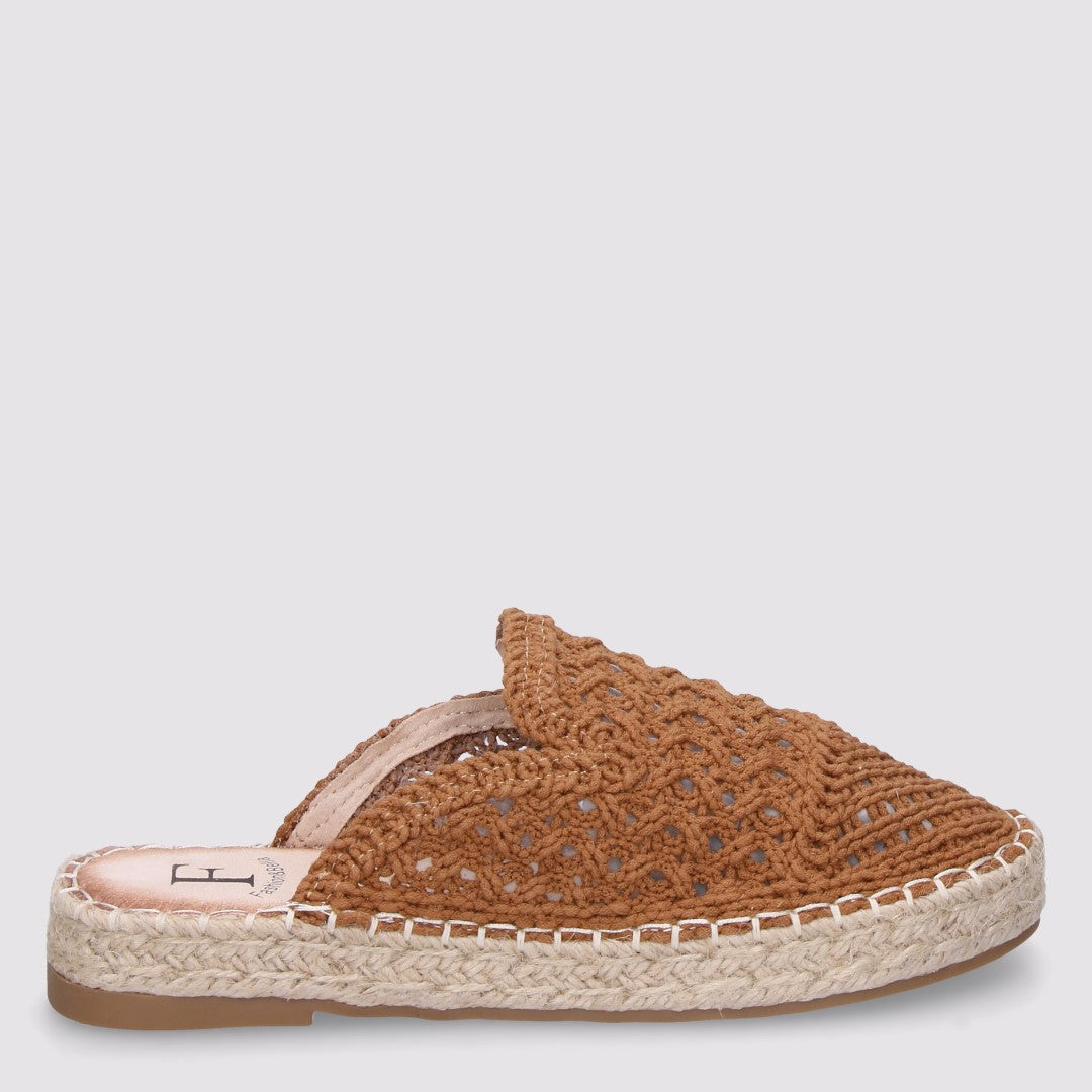 Lucia Sabot Donna