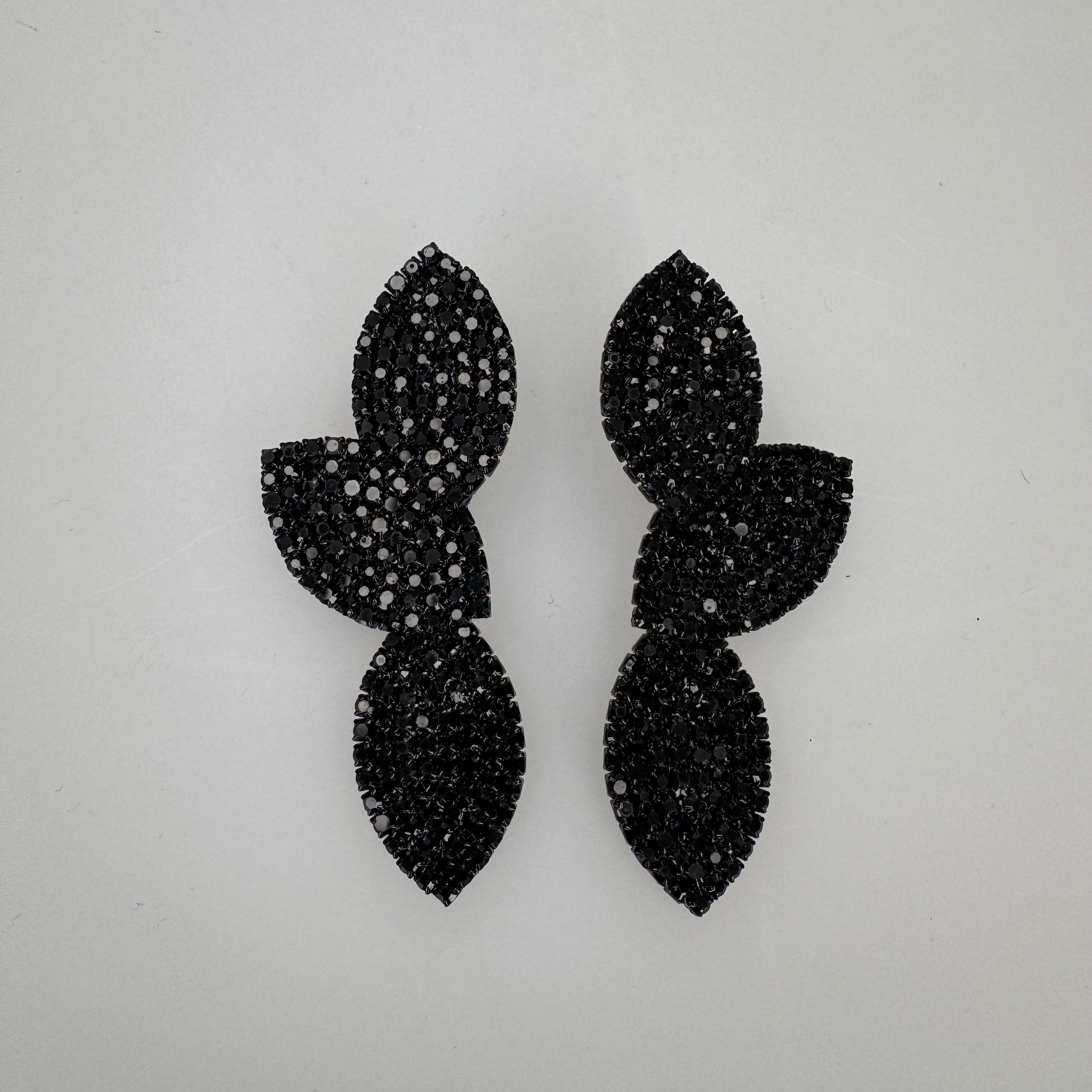 Orecchini Mezzo Fiore con Strass