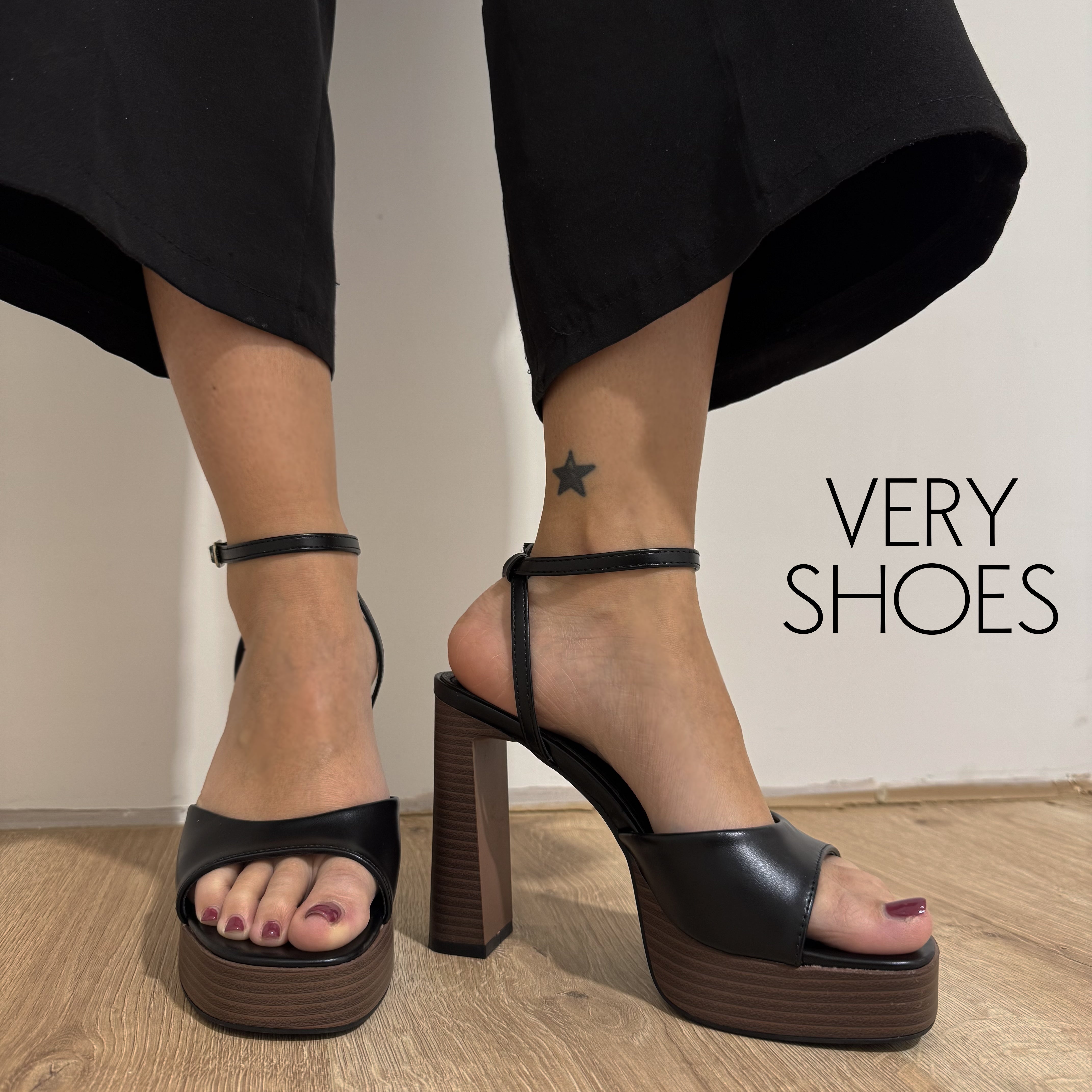 Ornella Sandalo Donna