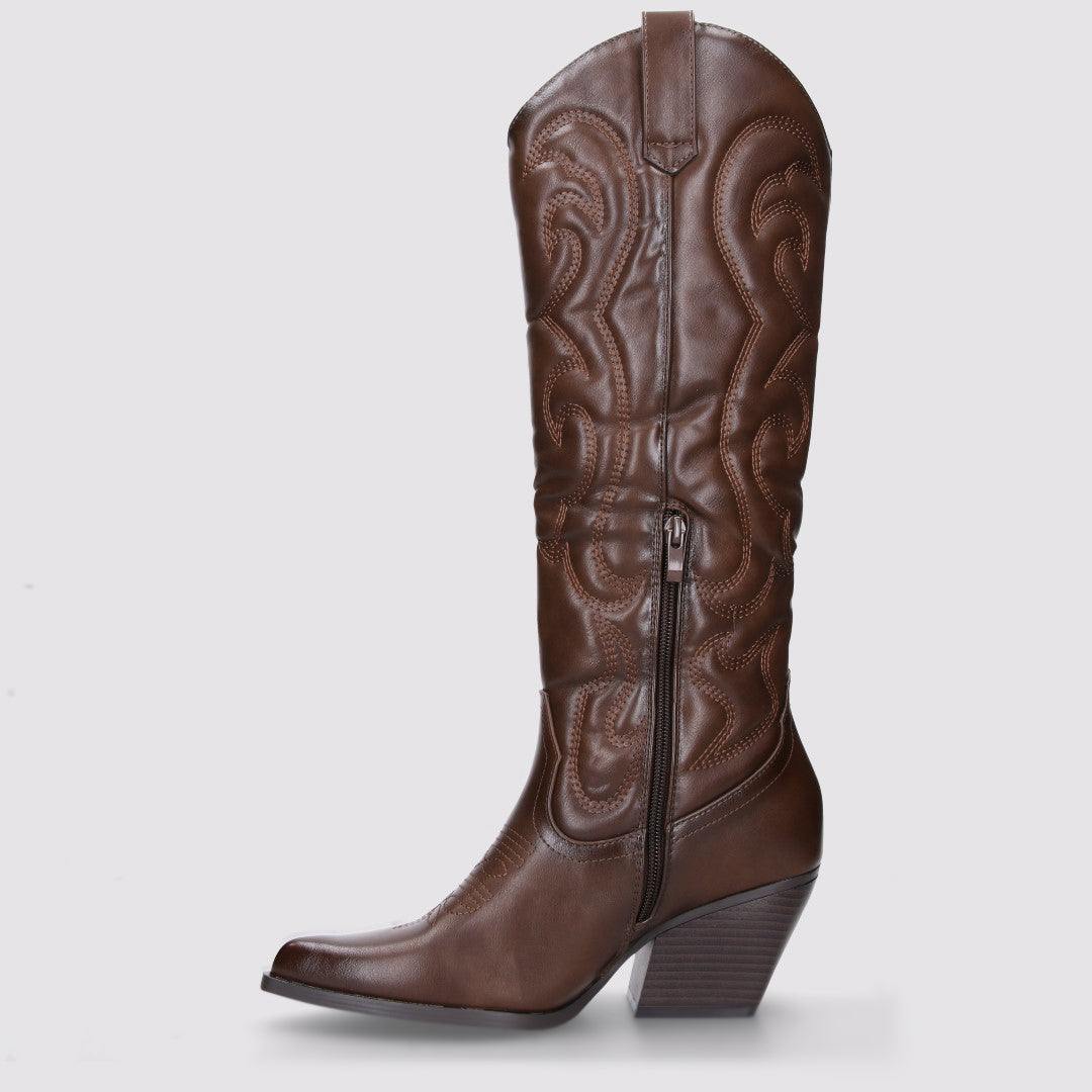 Clelia Stivale Donna