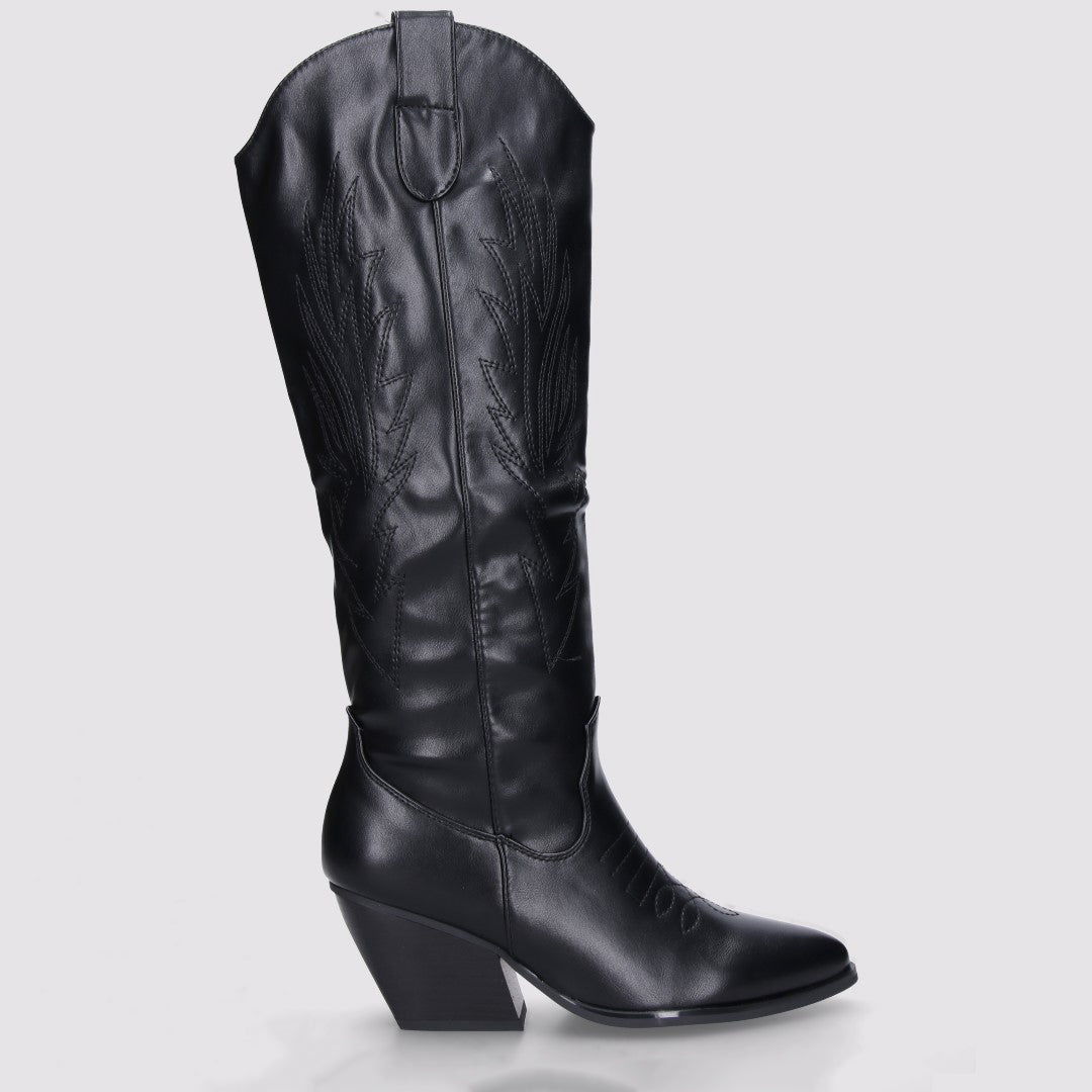 Claudia Stivale Donna